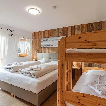 Tatil Evi Nice Group House Close To The Valley Run And Ki-west Ski Lift Kirchberg in Tirol